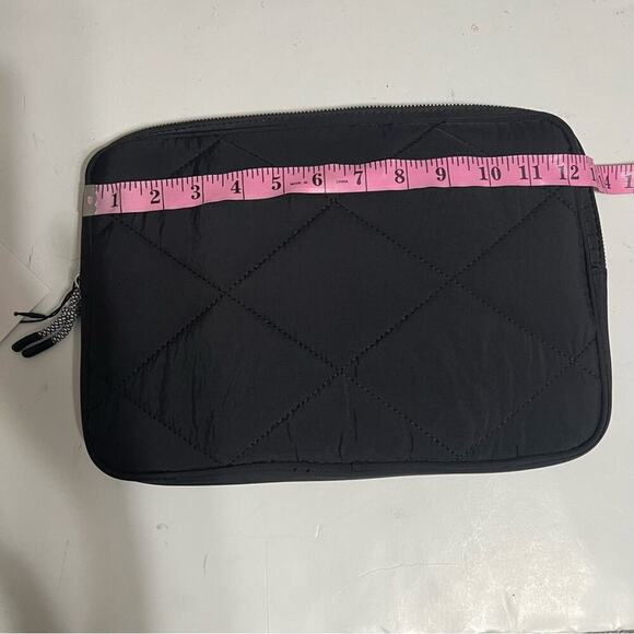 Zara Black Quilted NYLON LAPTOP CASE - Picture 10 of 11